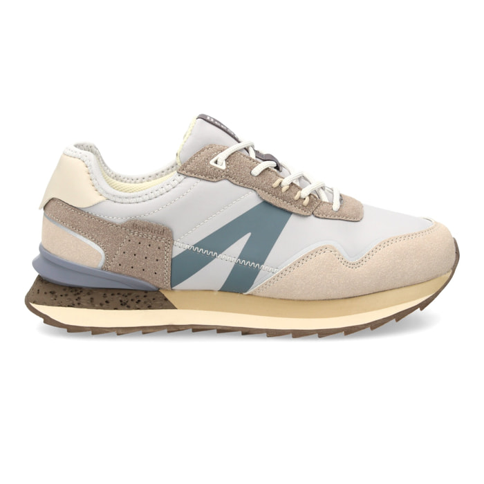 Zapatilla deportiva urbana y moderna