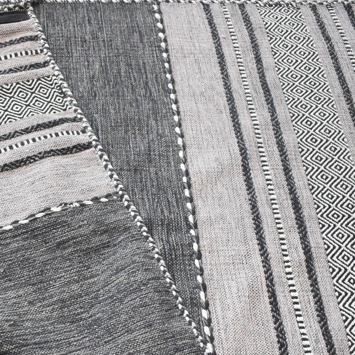 Tapis Buvo tissé à la main en Coton