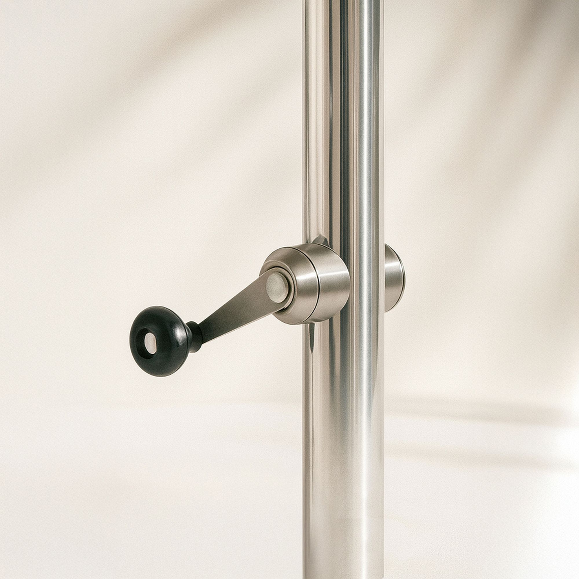 Parasol en aluminium et toile noire 200cm COMETE