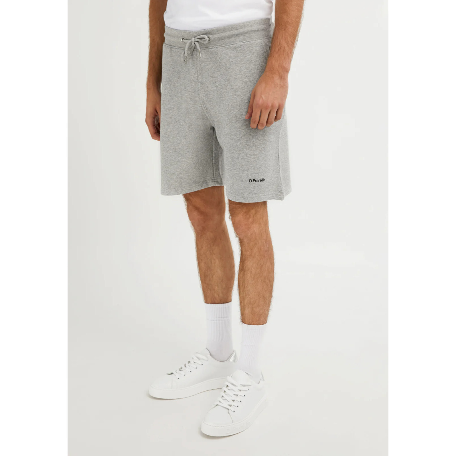 Pantalón Corto Logo Jogger Shorts en Gris D.Franklin