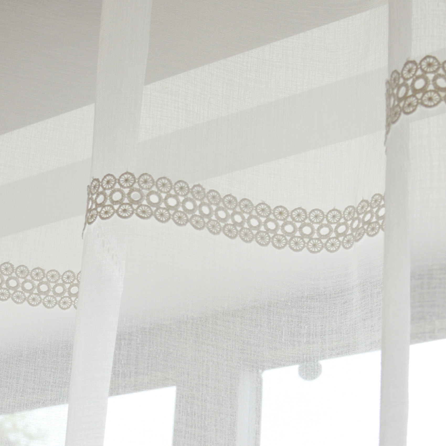 Paire de voilages avec ruban macramé - Blanc cassé