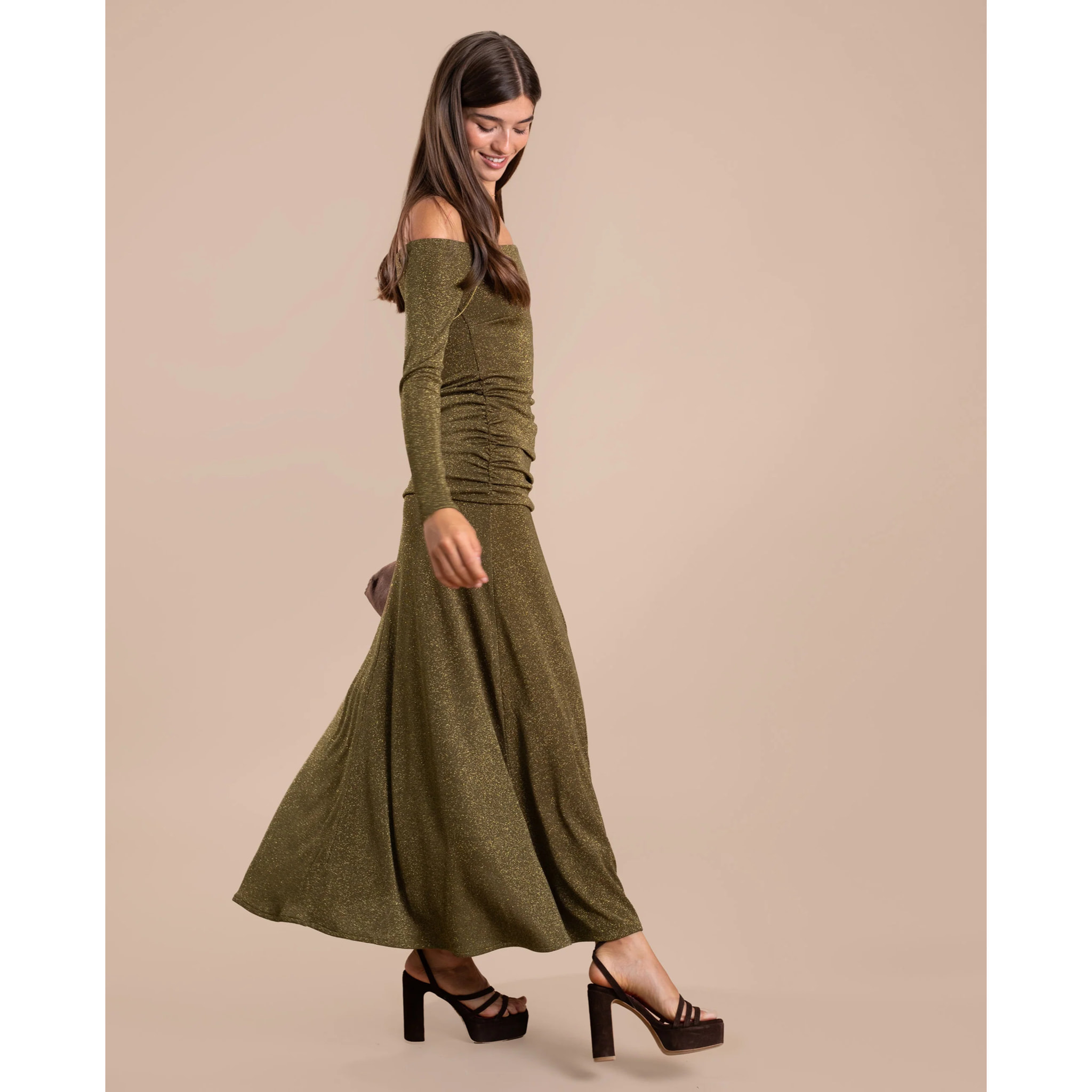 Vestido midi de punto escote bardot