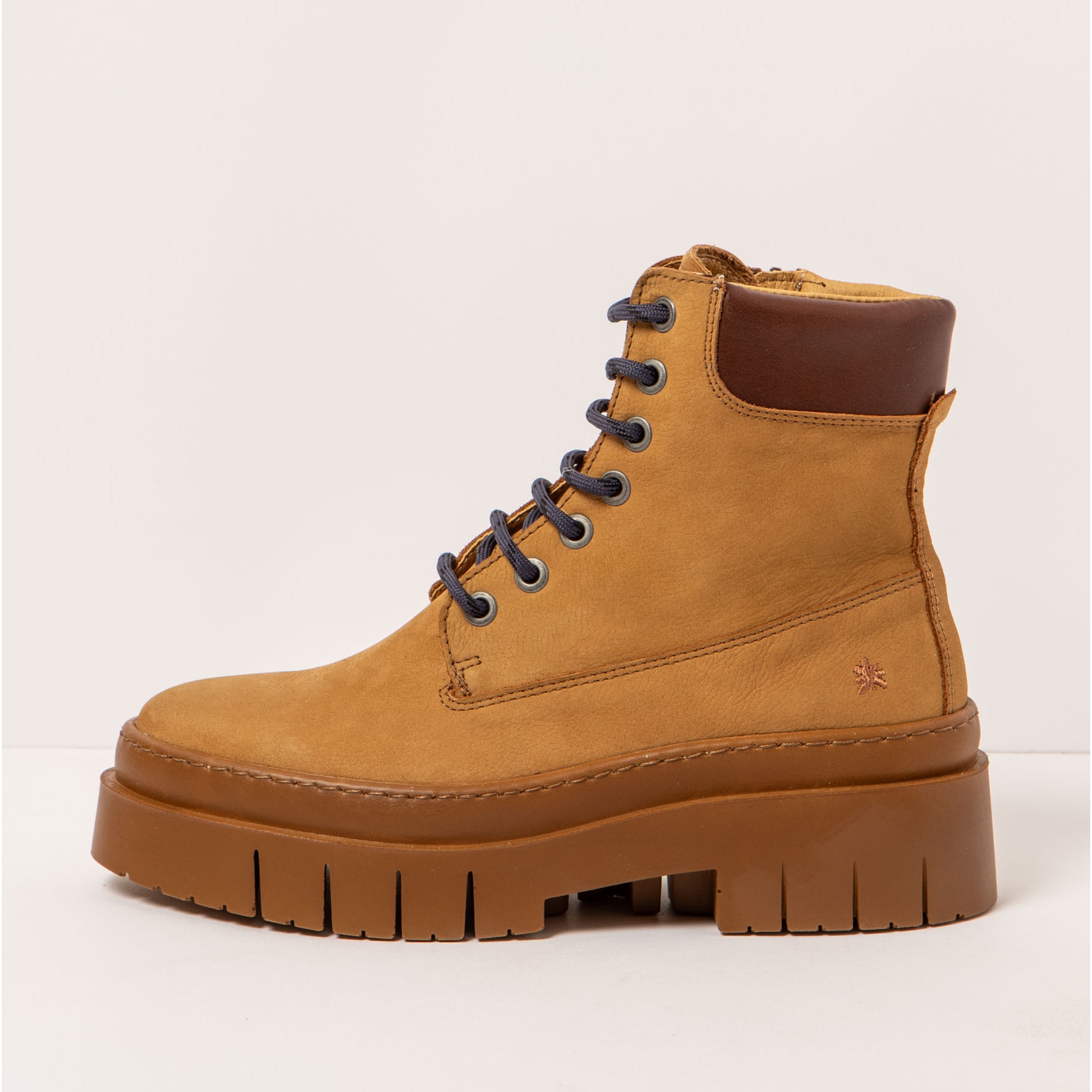 Botines 1967 NOBUCK KARAMEL/AMBERES color Karamel