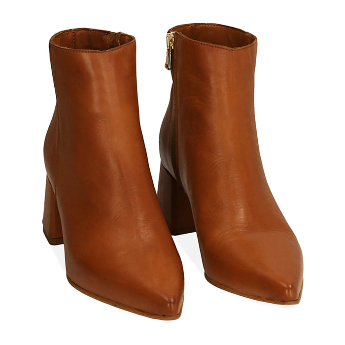 Ankle boots cognac in pelle, tacco 6 cm