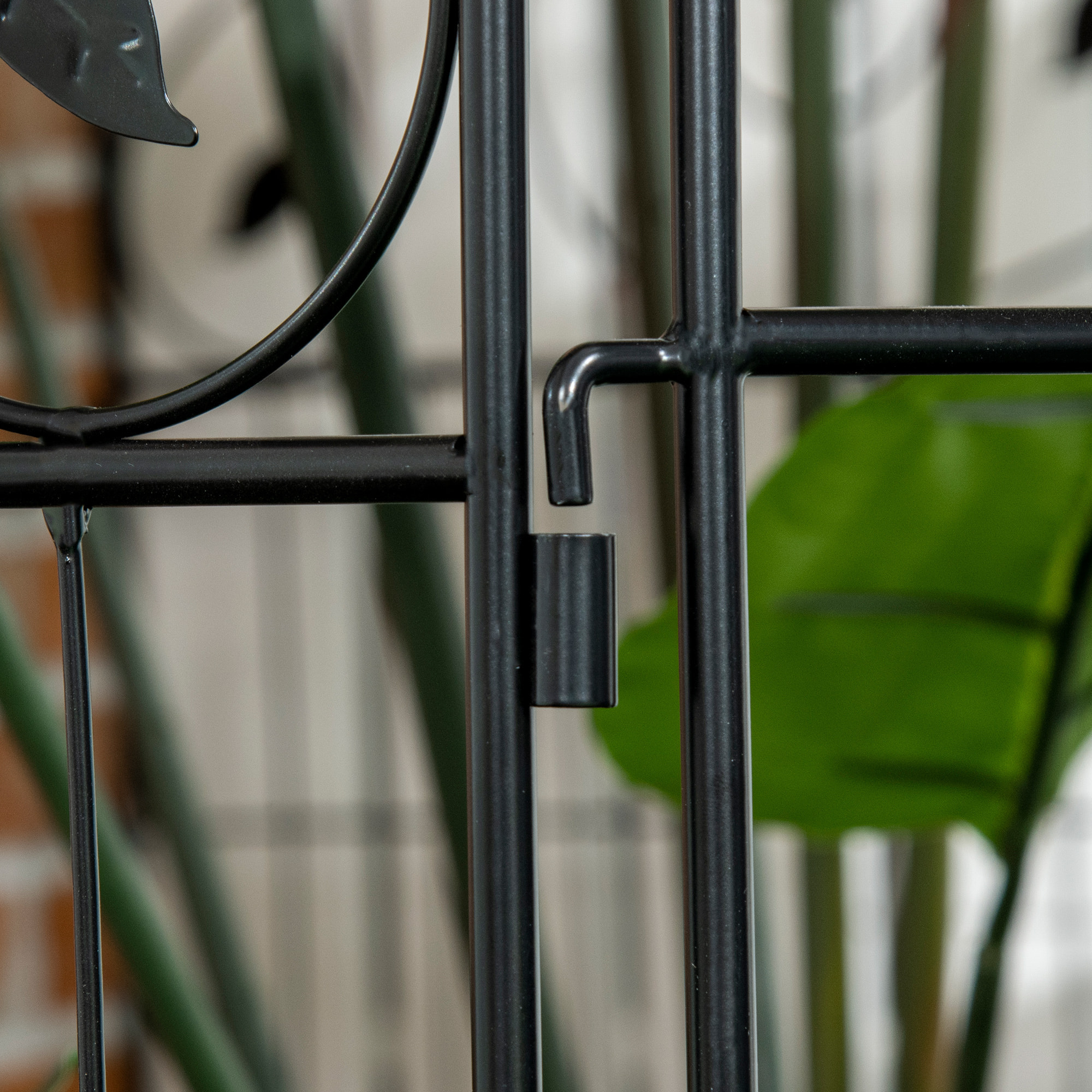 Vallas de Jardín Exterior de 4 Paneles 88x110 cm Vallas de Jardín Metálicas Vallas Decorativas con ángulo Ajustable para Patio Terraza Negro