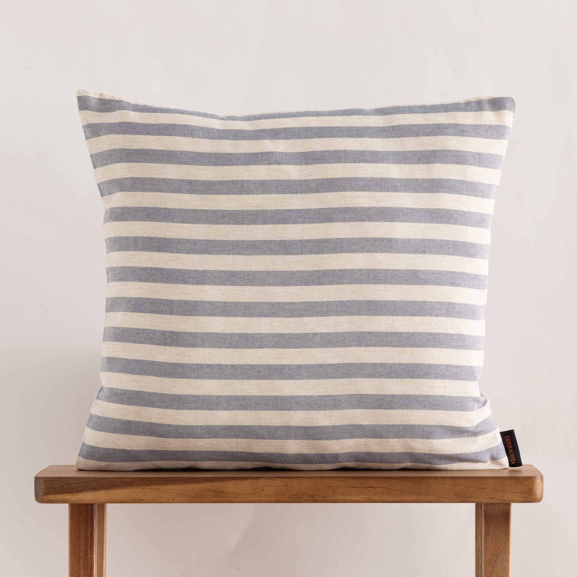 Housse de coussin jacquard 65x65 cm Jávea Grande Bleu