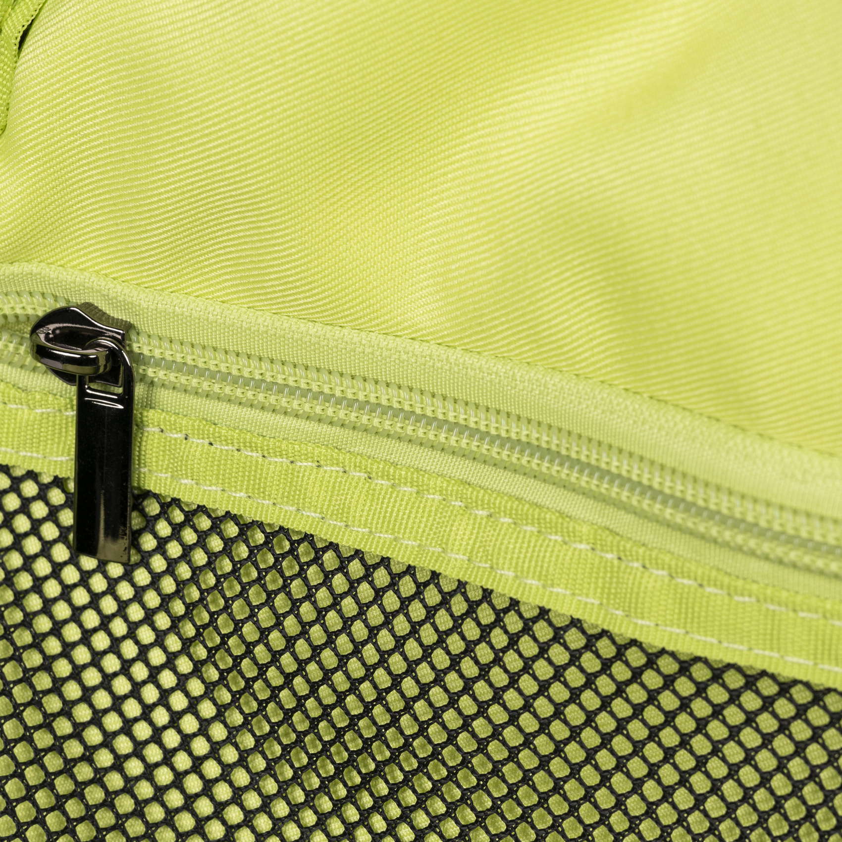 Mochila Urbana Ligera y Resistente Negra JUNGLE BACKPACK SLIM