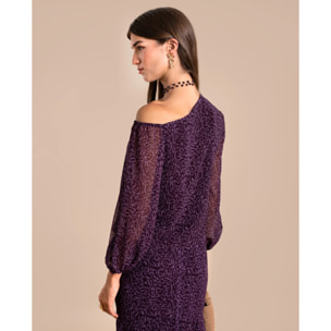 Blusa de escote asimétrico con hombro al descubierto