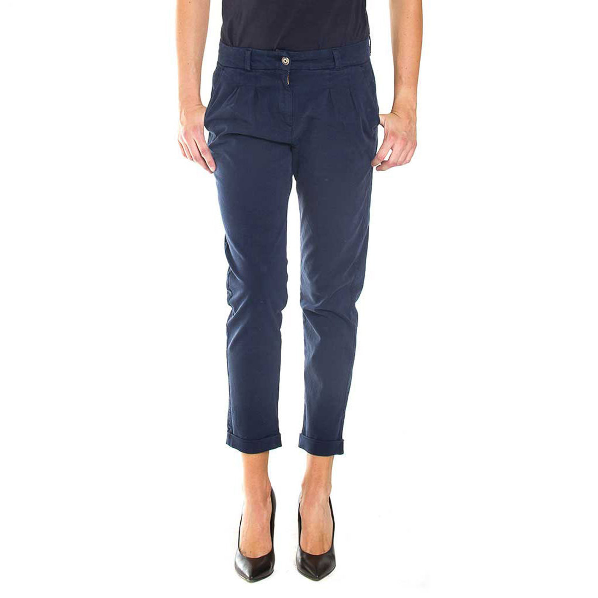 PANTALONE CHINOS IN GABARDINA STRETCH. MOD. T765. Vita regolare e gamba comoda.