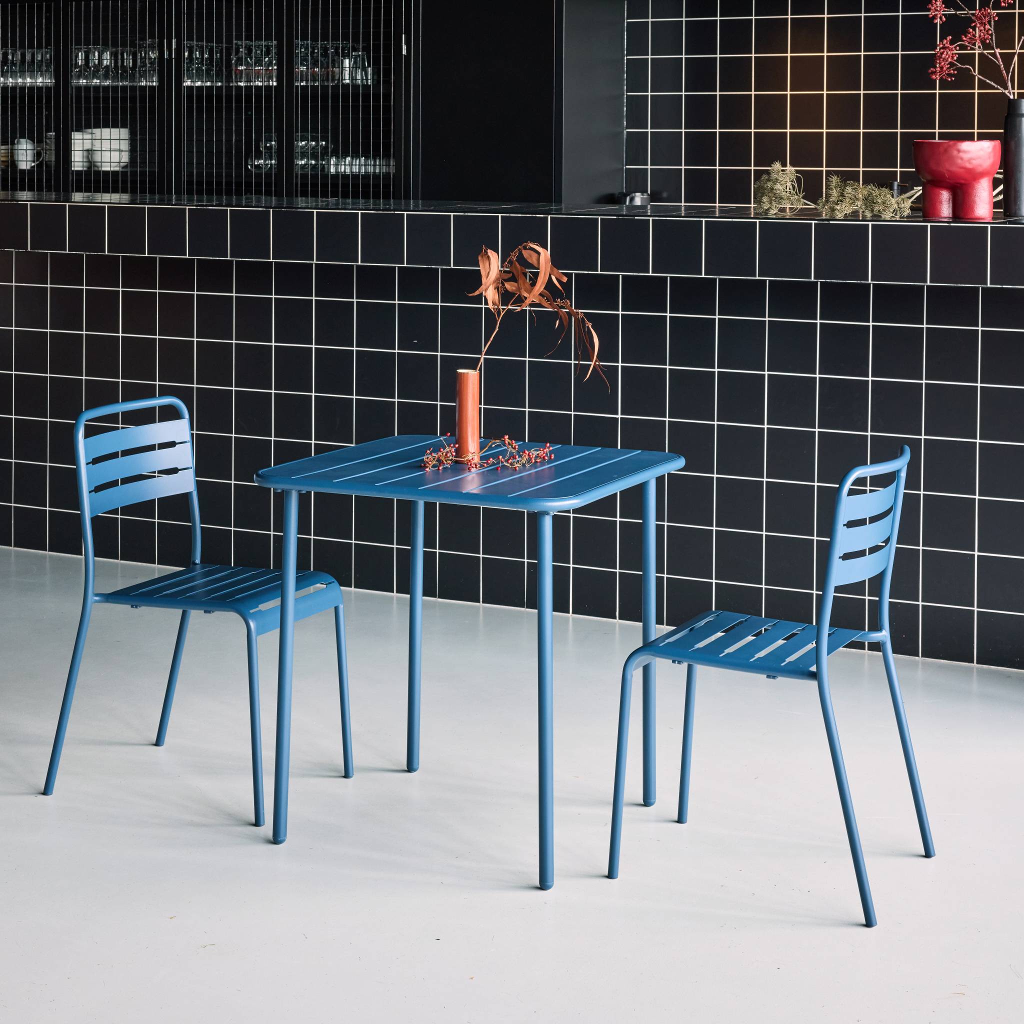 Table de jardin métal + 2 assises AMÉLIA