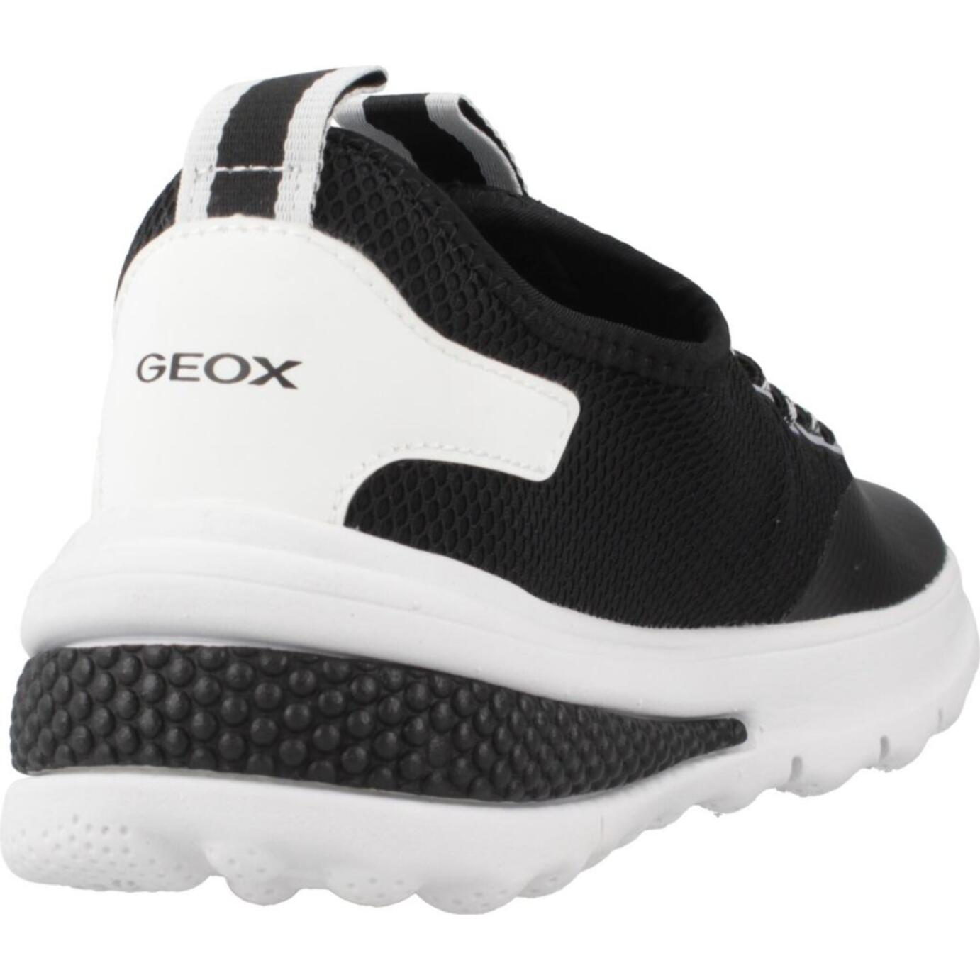 Zapatillas Niño de la marca GEOX  modelo J ACTIVART GIRL NEGRO