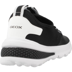 Zapatillas Niño de la marca GEOX  modelo J ACTIVART GIRL NEGRO