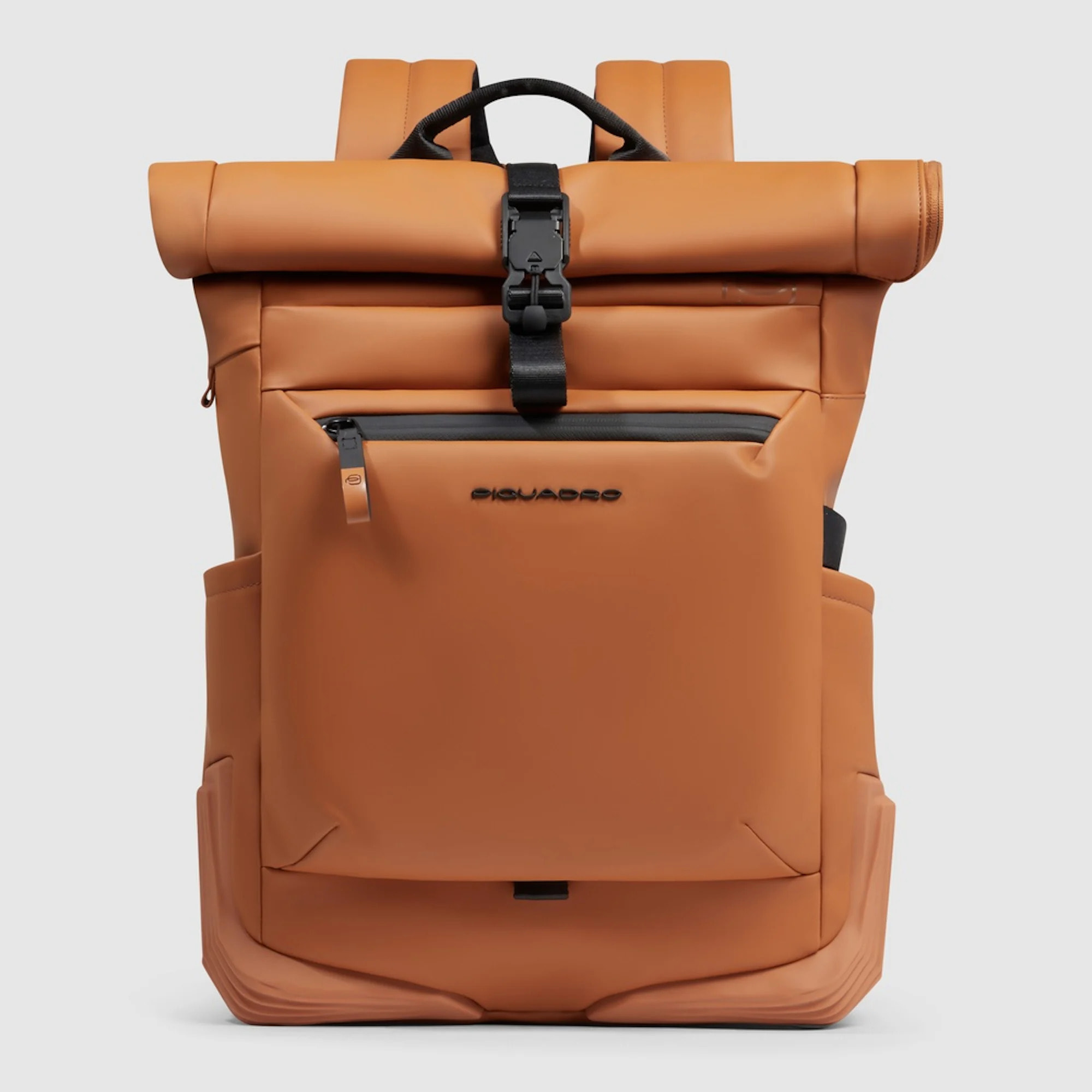 Piquadro Zaino roll-top per PC e iPad® con cinghia pettorale, agganci per lucchetto e luce portatile da bici