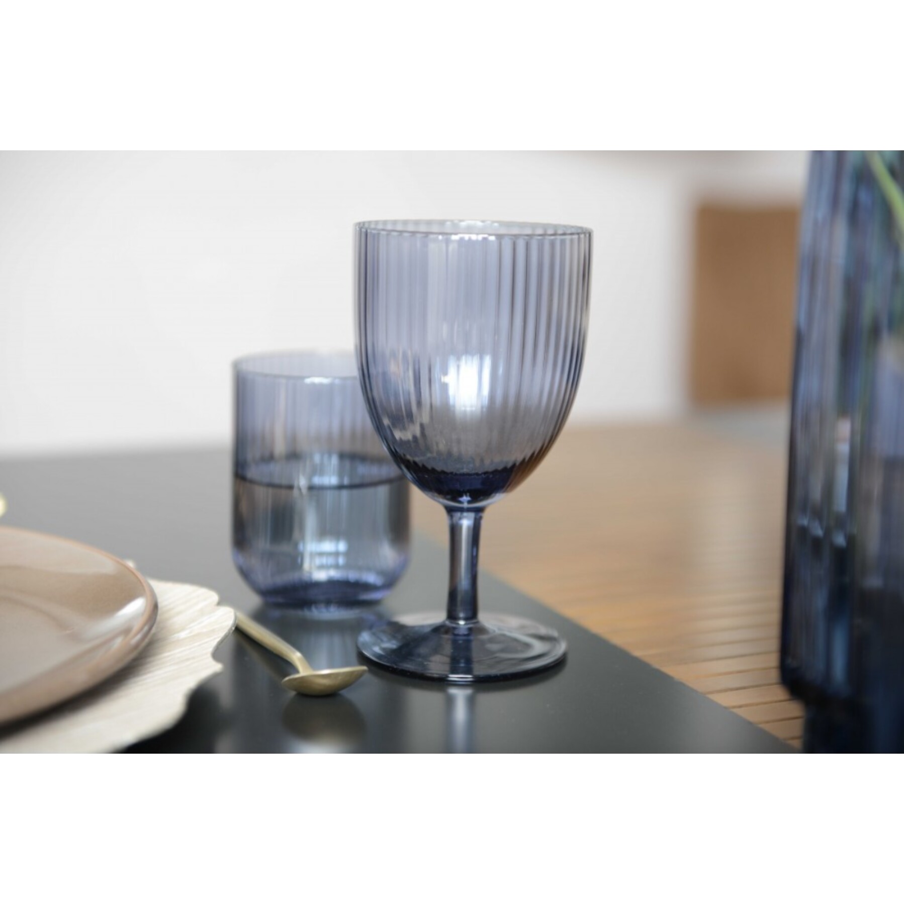 Lot de 6 verres a vin bleu