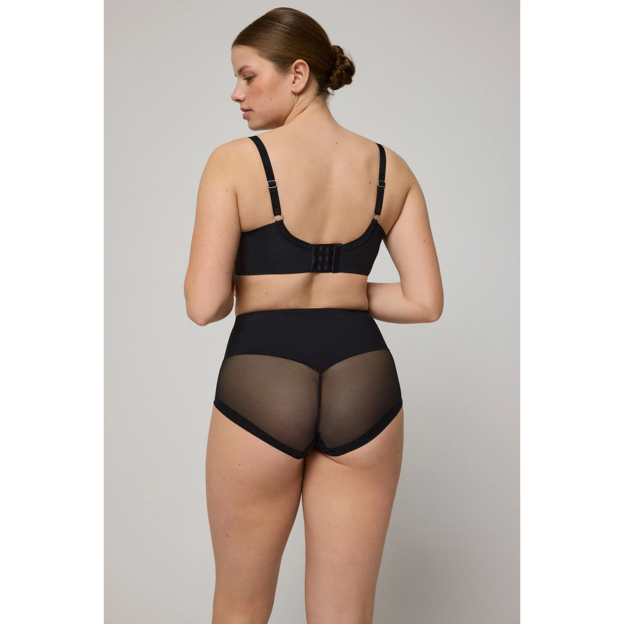 Slip riducente in tulle a compressione media nera