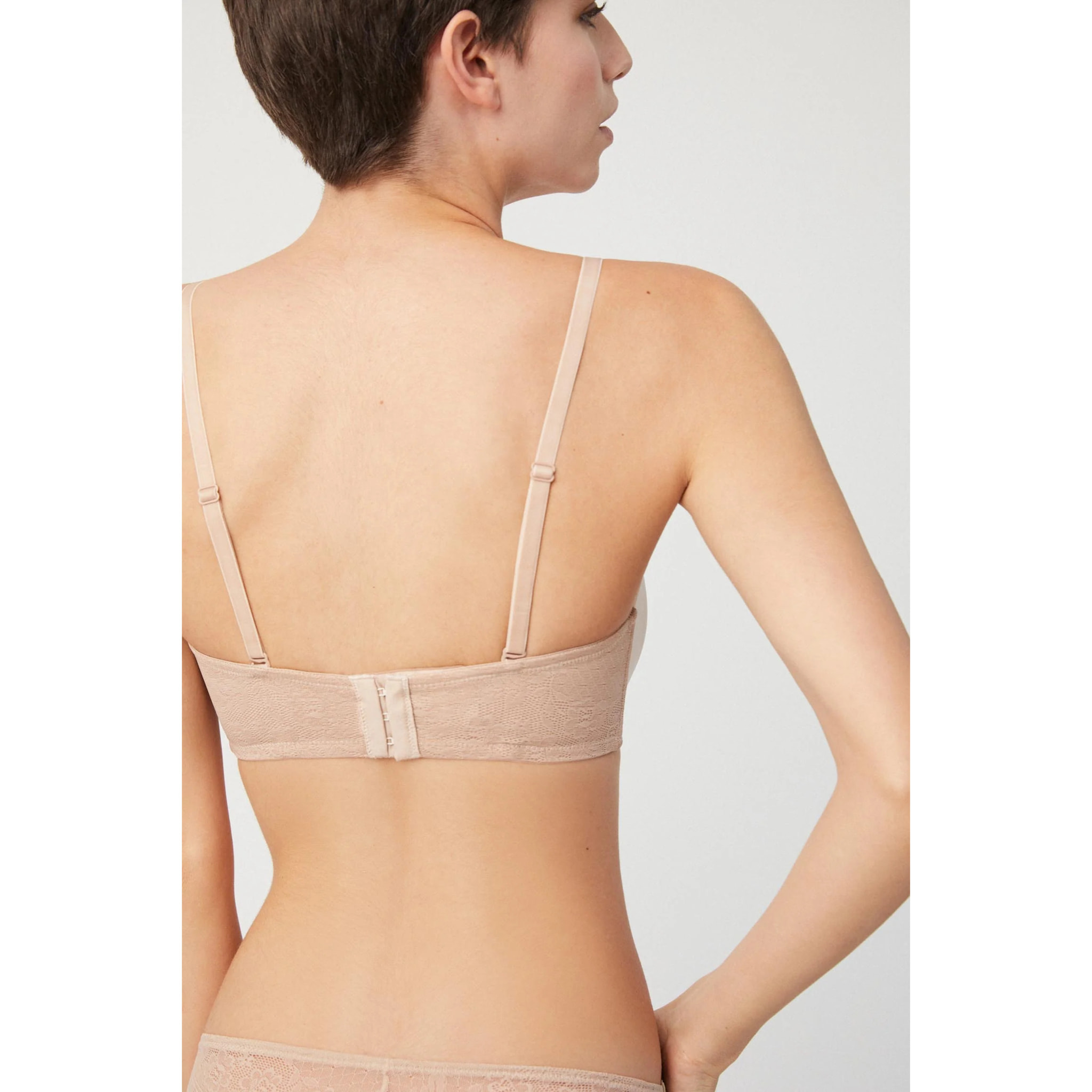 Reggiseno multiposizione senza spalline beige, coppe B e C