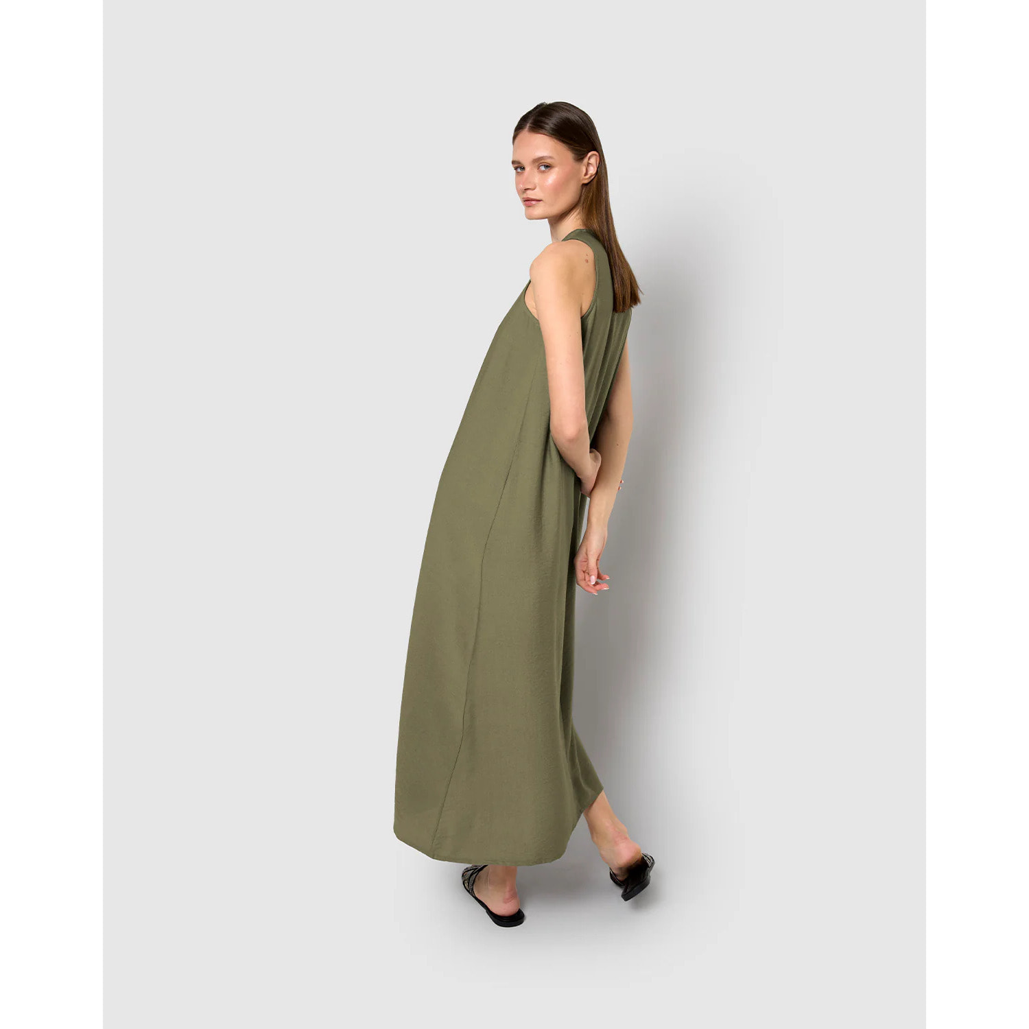 Vestido largo sin mangas fluido verde