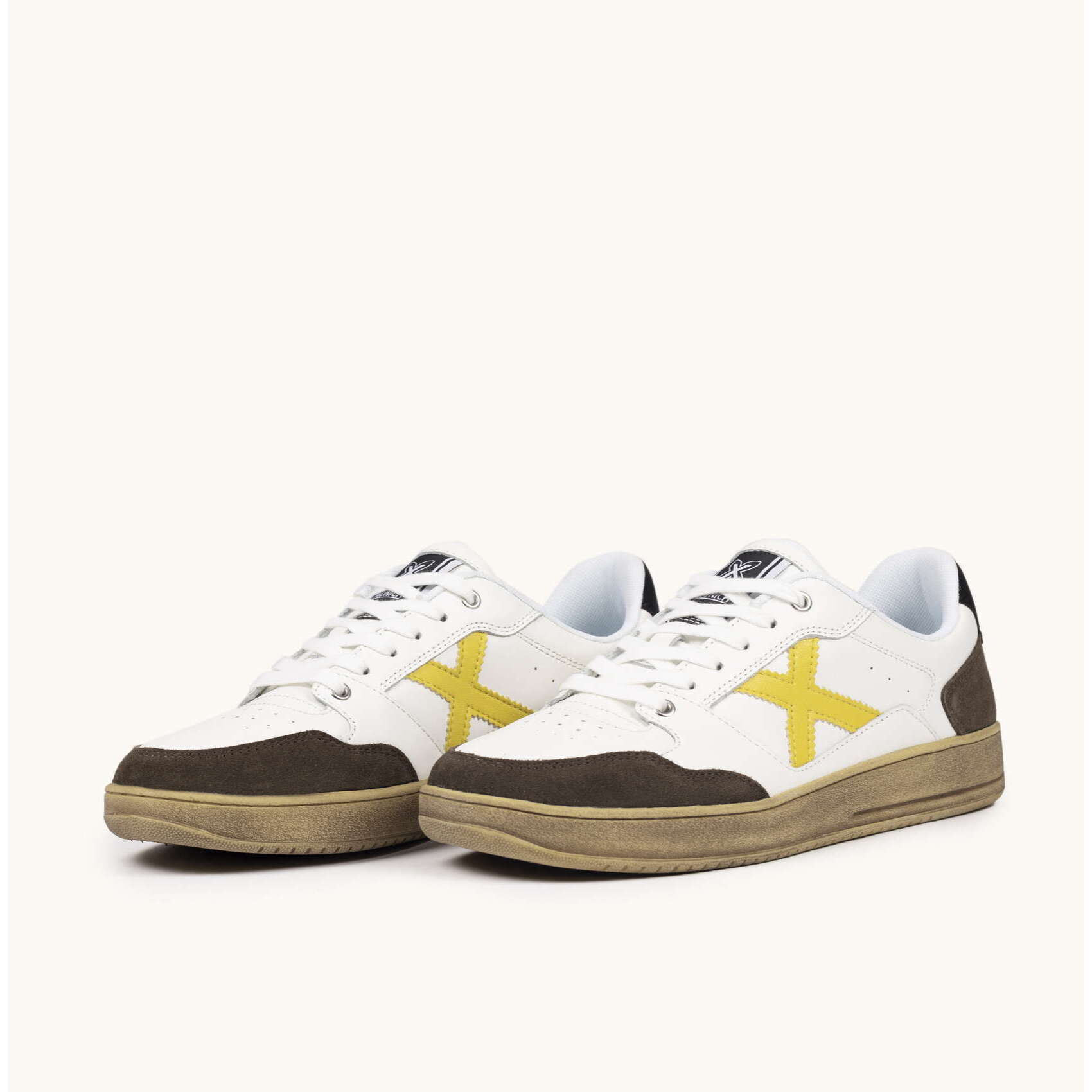 MUNICH LEGIT MAN 118 Zapatilla de Estilo Tenis Casual Blanca y Marrón