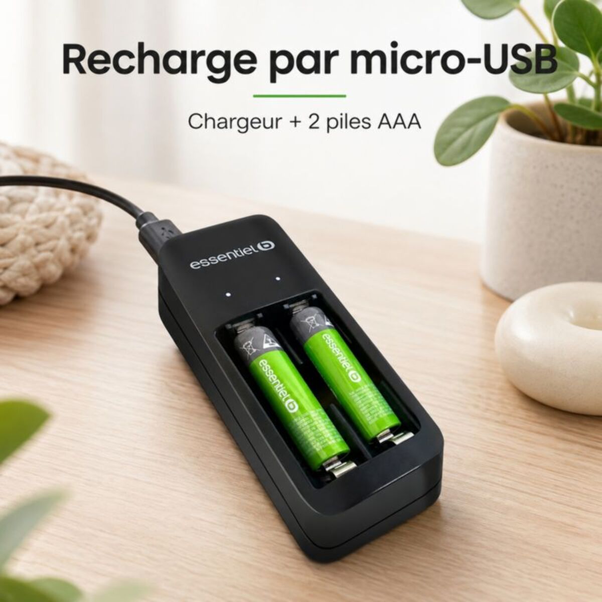 Chargeur de piles ESSENTIELB + LR03 AAA x2 700Nimh