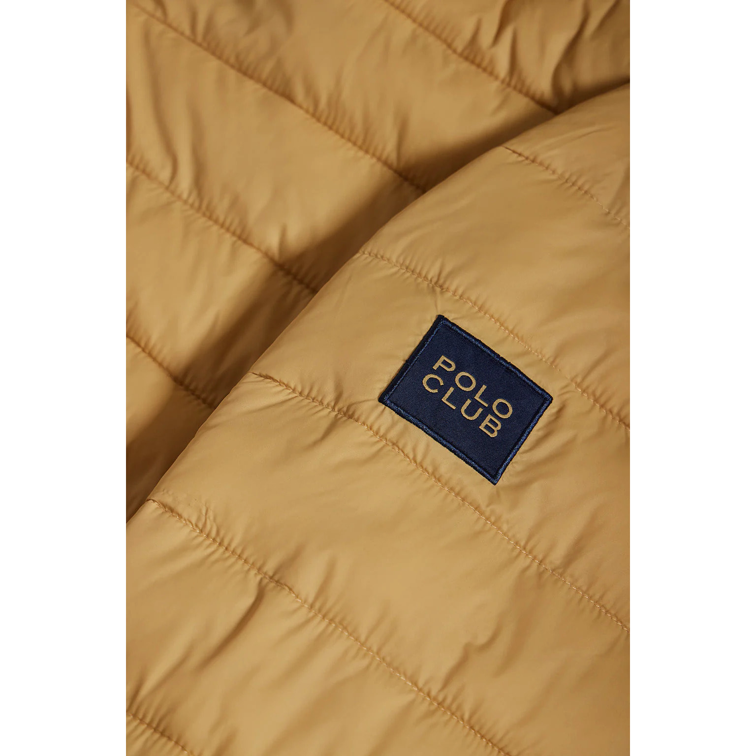 Chaqueta Charles ultralight color camel con capucha y logotipo Polo Club