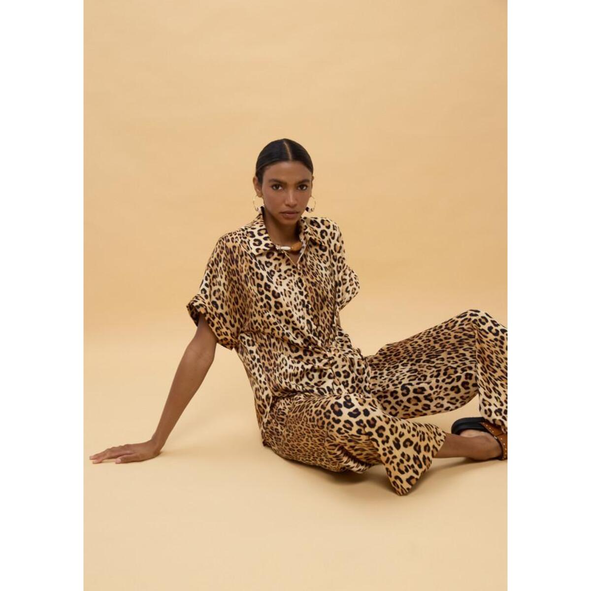 Pantaloni con stampa animalier