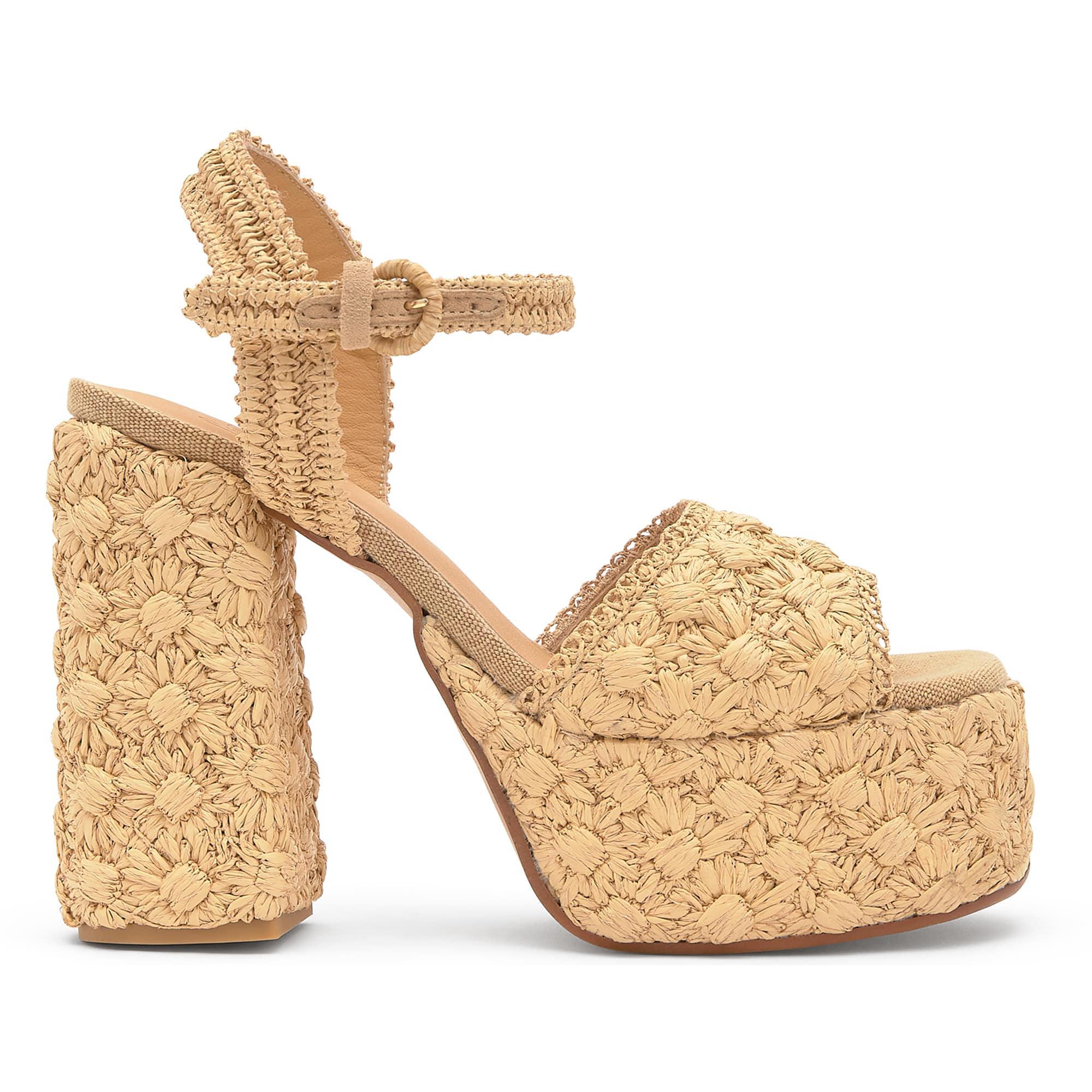 Sandalia de tacón Fabiana en rafia natural con motivos florales