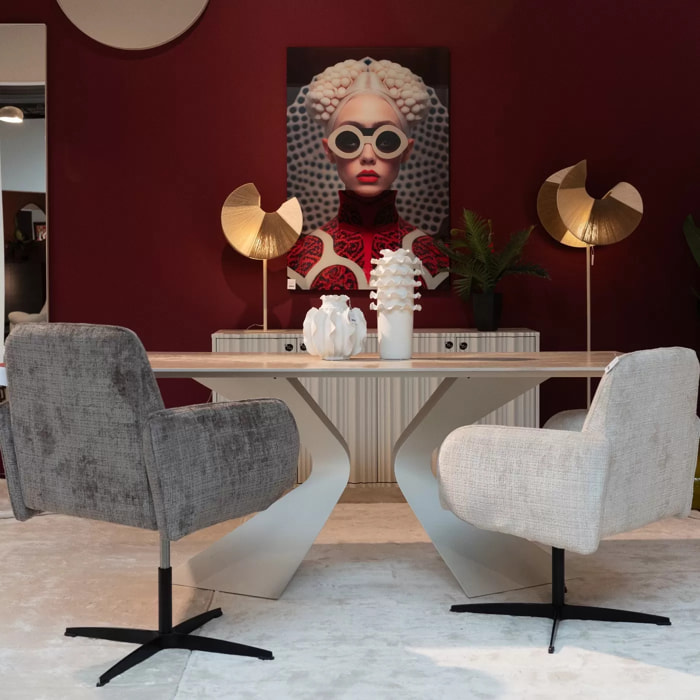 Chaise avec accoudoirs pivotante Tabea marron Kare Design