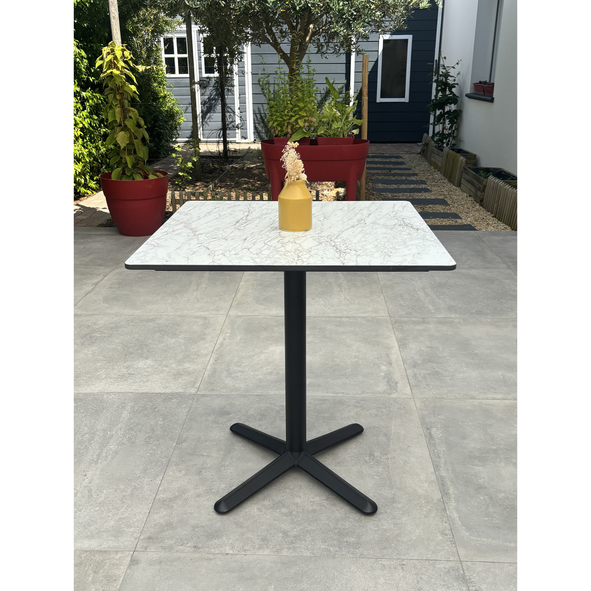 BISTRO - Table carrée de jardin en acier et plateau HPL