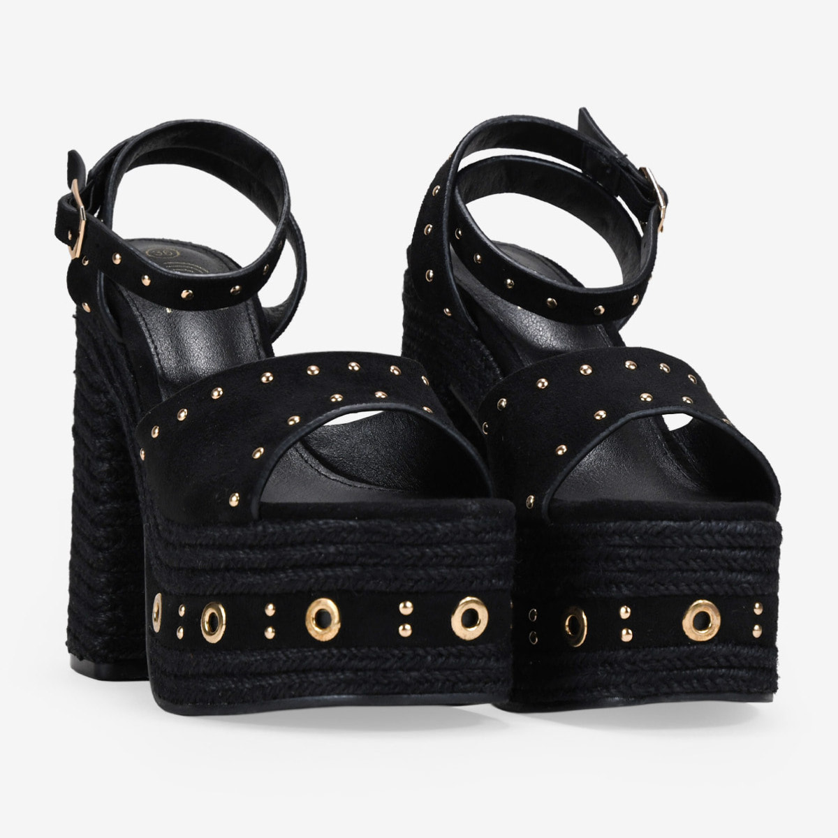 Sandalias de tacón negras con esparto y tachas