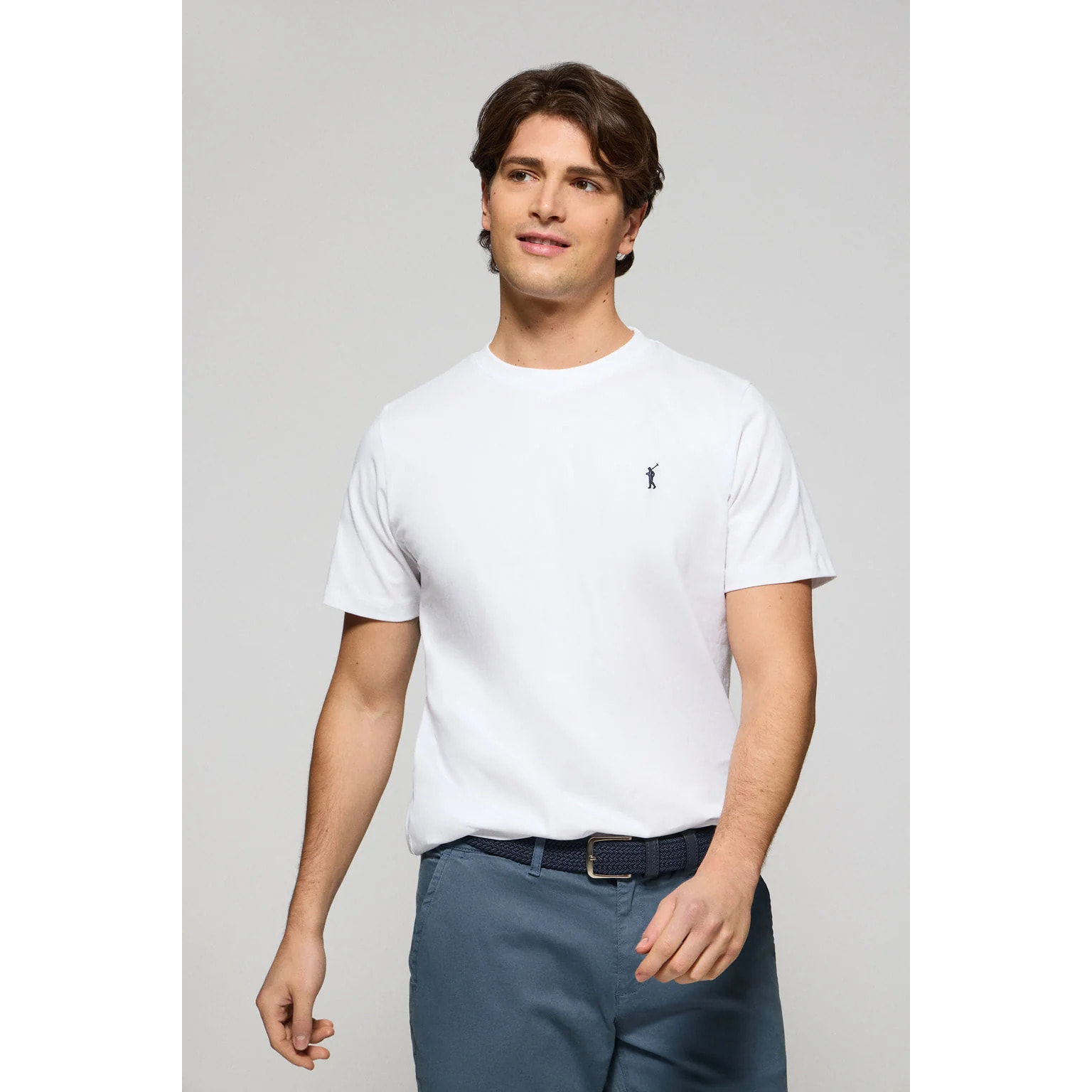 Pack de tres camisetas de manga corta azul marino, blanca y gris vigoré con logo Rigby Go