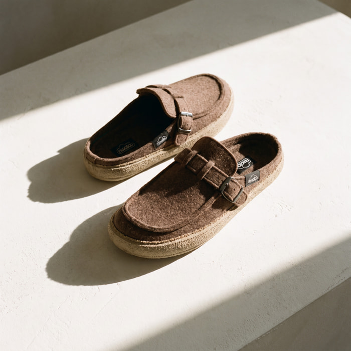 Zapatillas de casa , Zueco Clay
