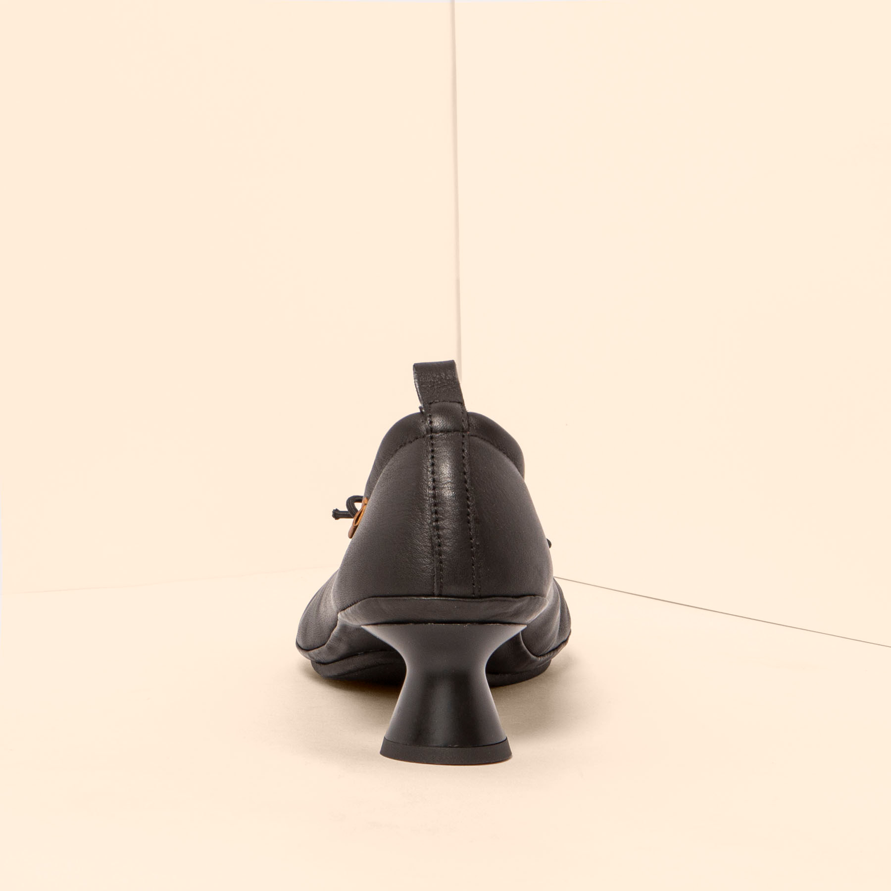 Sandalias con tacón N695 SOFT NAPPA BLACK/ ALMA color Black