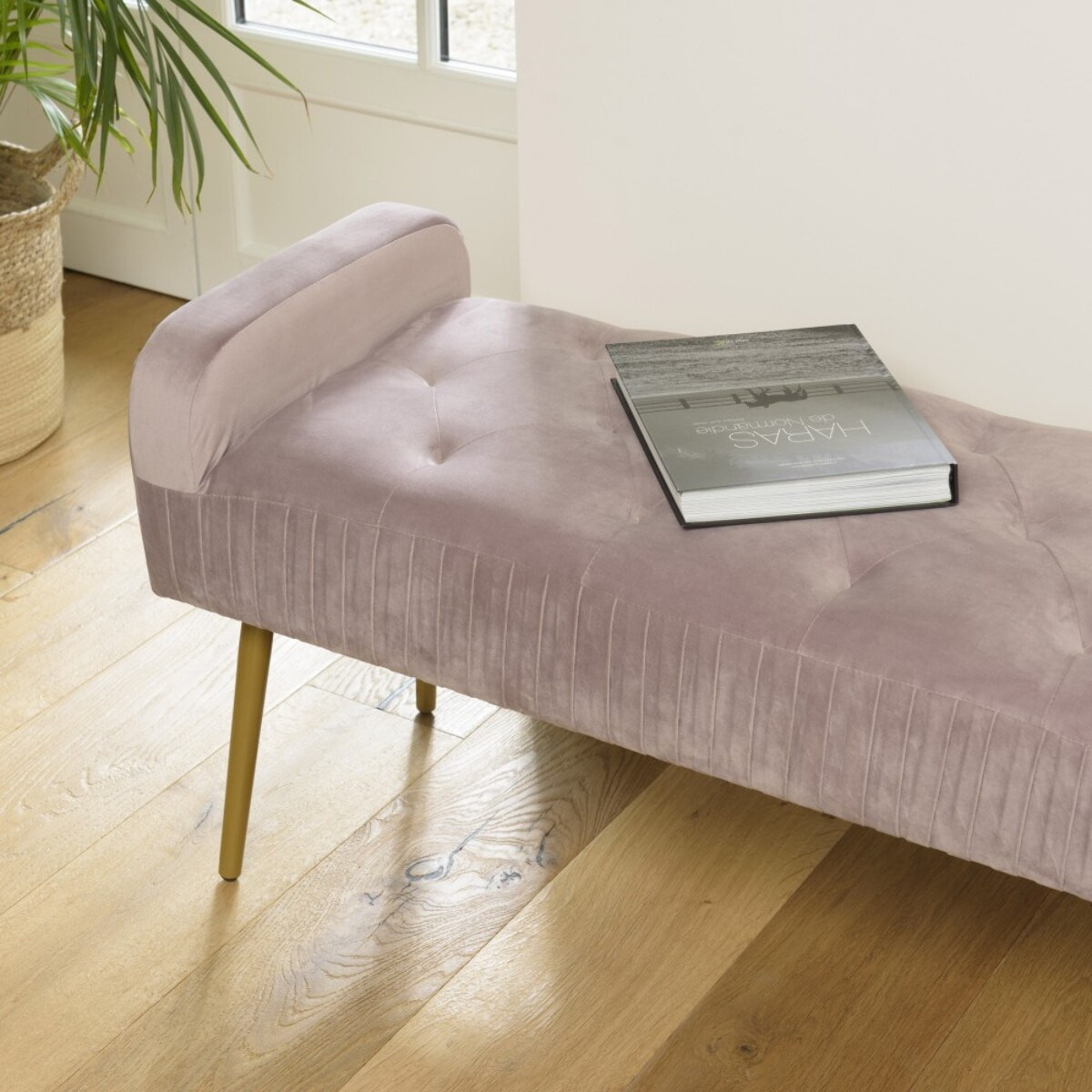 AGATHE - Banc de lit velours rose poudré pieds métal doré