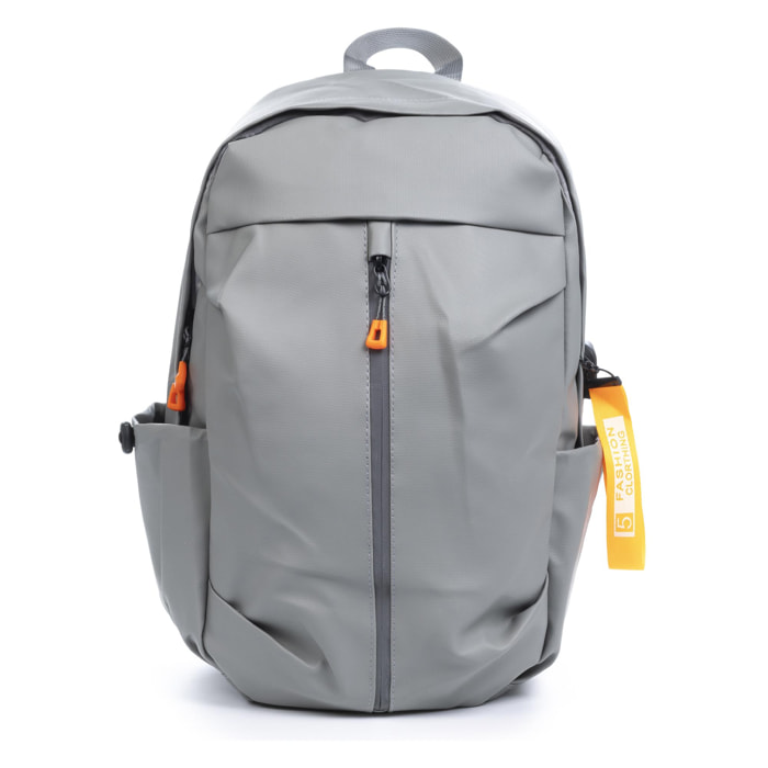 Mochila multi compartimento, porta Laptop 13''. Capa impermeable. Adaptable a Trolley. Toma USB externa. Repelente al agua.