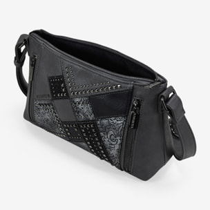 Bolso bandolera gris con cremalleras y tachas
