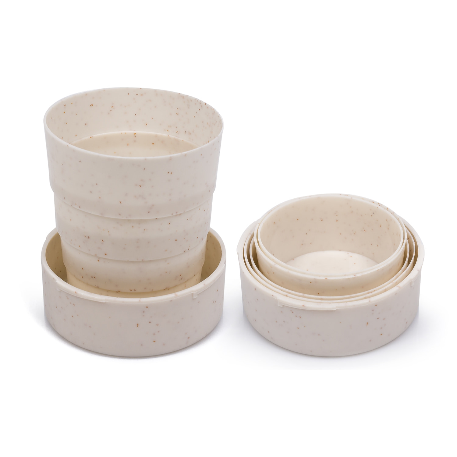 Bicchiere pieghevole in fibre naturali 130ml. Realizzato in paglia di grano, con lanyard per appendere.