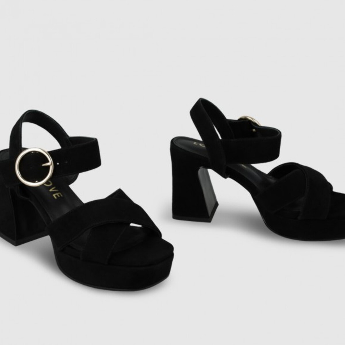 SANDALIAS NEGRAS PE4701