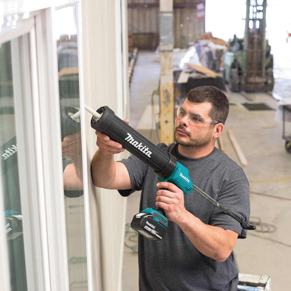 Pistolet à mastic LXT ® 18V - MAKITA - avec 1 batterie 2Ah - chargeur - coffret - DCG180RA