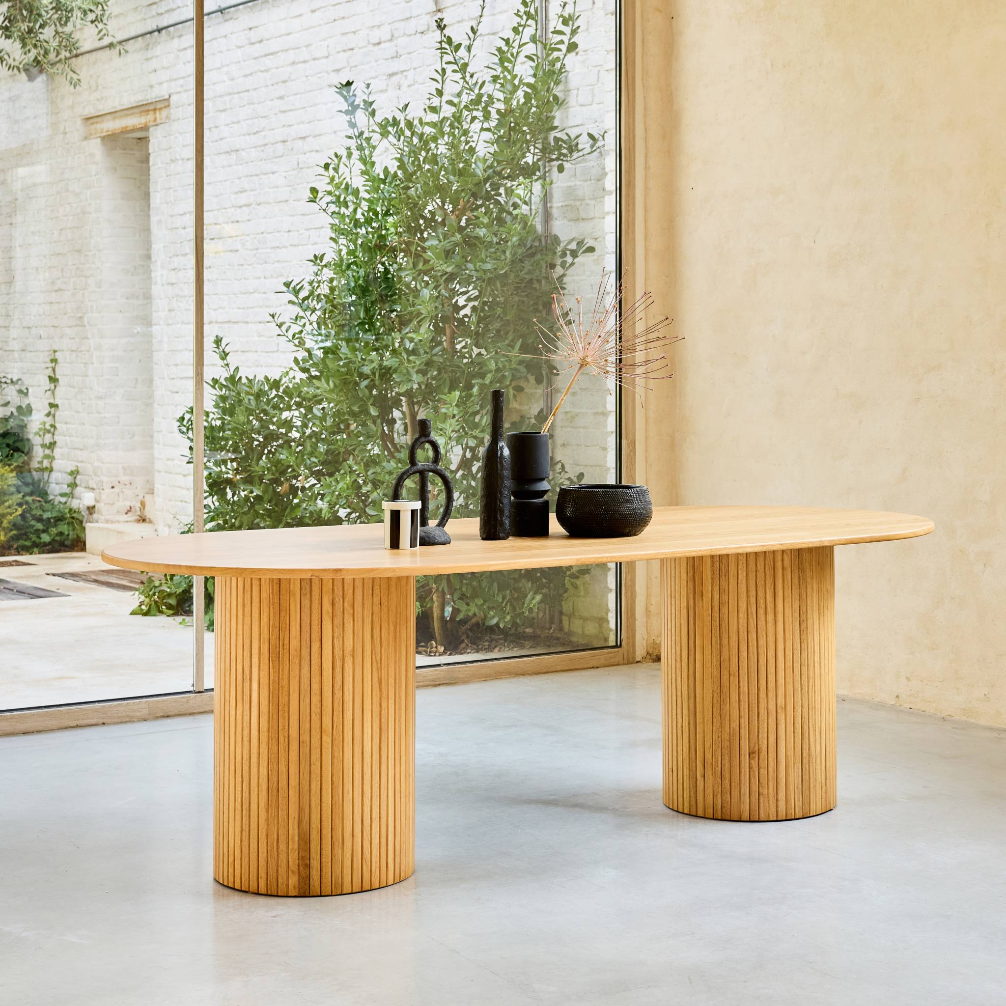 Table à manger oblongue bois d'hévéa et placage chêne 8 places naturel - L 220 x P 100 x H 73 cm - Estelle