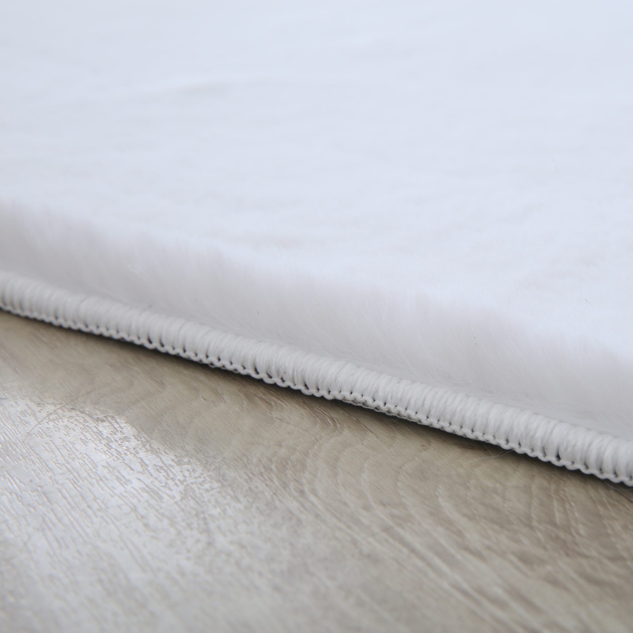 BARROW - Tapis en fausse fourrure doux uni Blanc