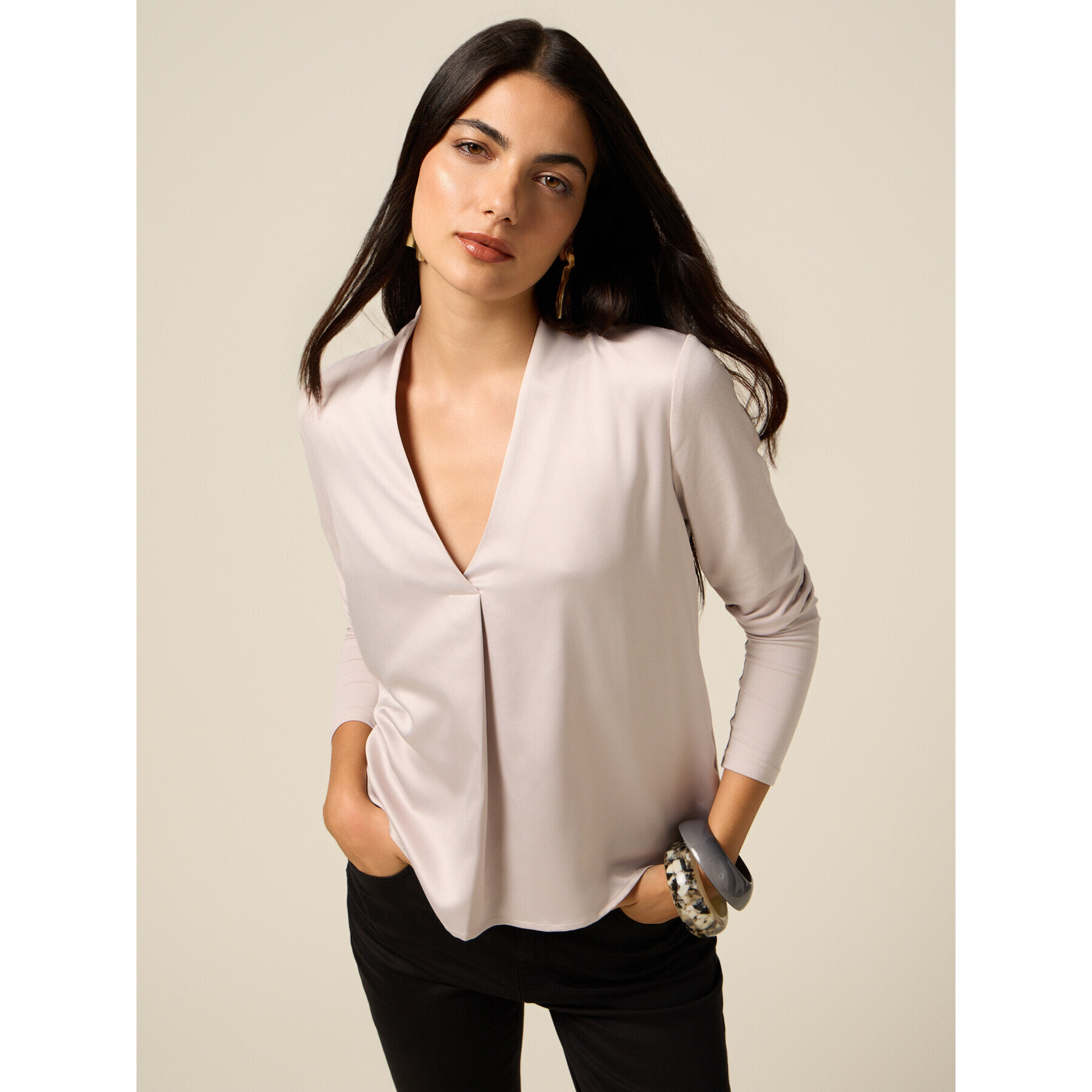 Oltre - Camiseta bimatérica con escote en V - Beige