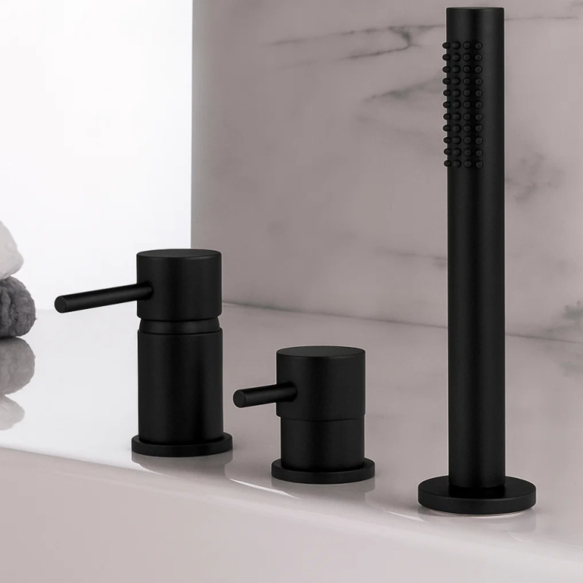 Mitigeur baignoire mécanique 3 trous PAINI Cox pour remplissage par le vidage avec douchette Noir mat