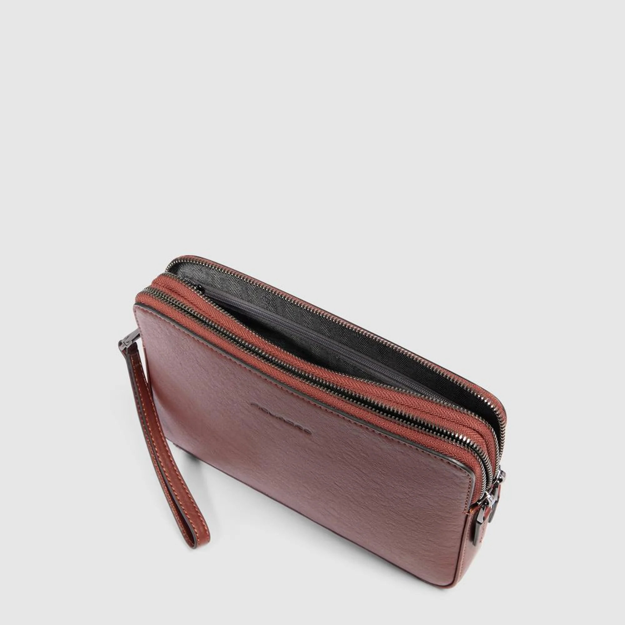 Piquadro Pochette in pelle con portacarte di credito, schermato con protezione RFID