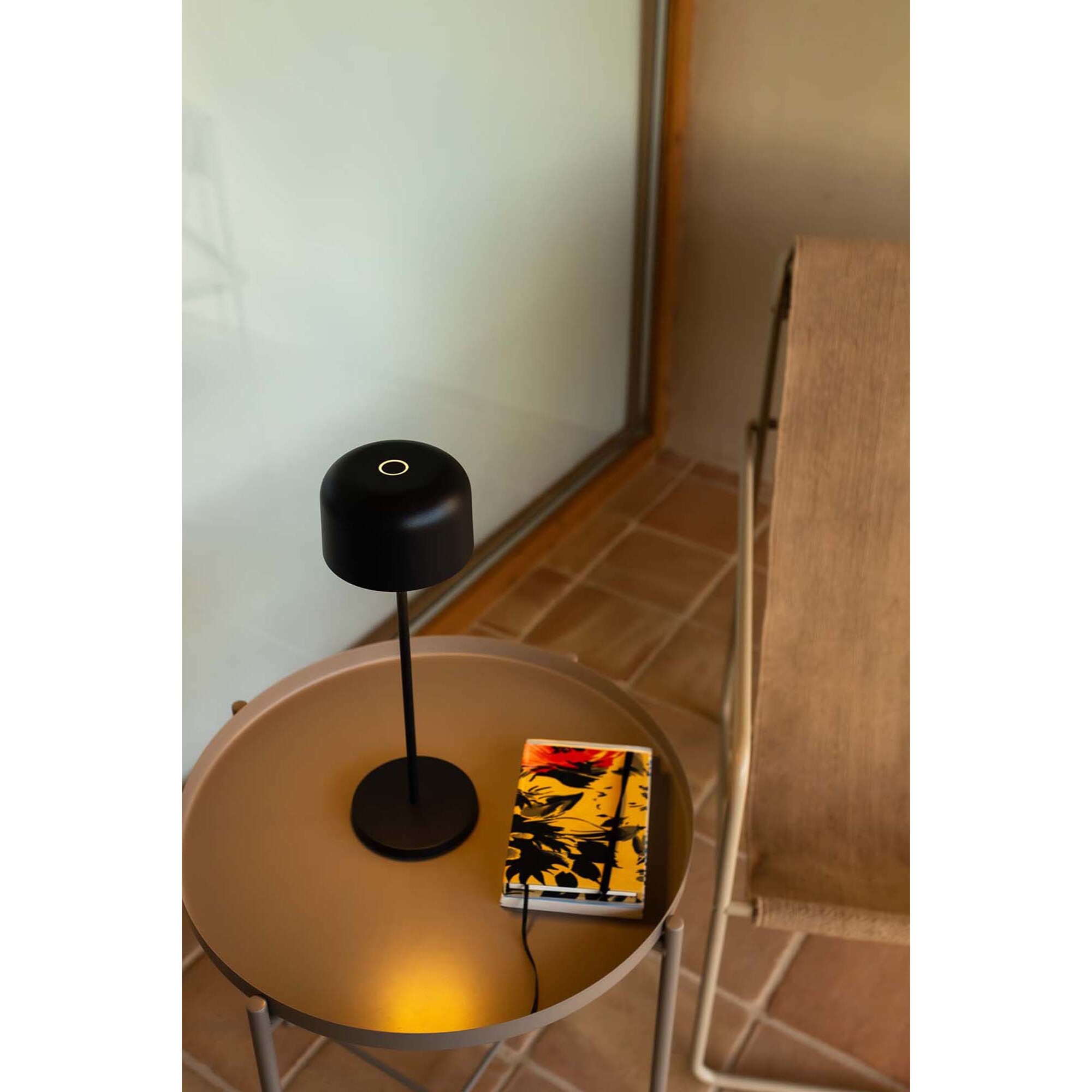 MAVIS 360 Lampada portatile nera