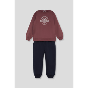 Conjunto niño sudadera teja y marino de felpa con estampado frontal y pantalón, puños elásticos | Color: Borgoña | Street Monkey