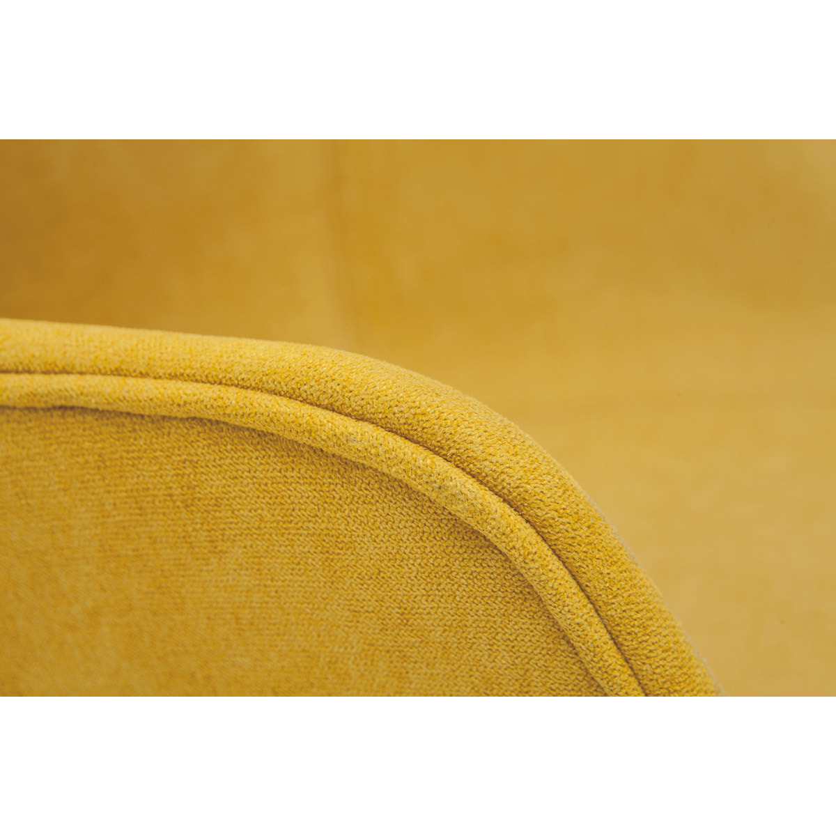 Chaise design en tissu effet velours jaune moutarde et bois clair massif AARON