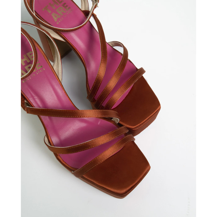 Sandalias de mujer con tacón y plataforma