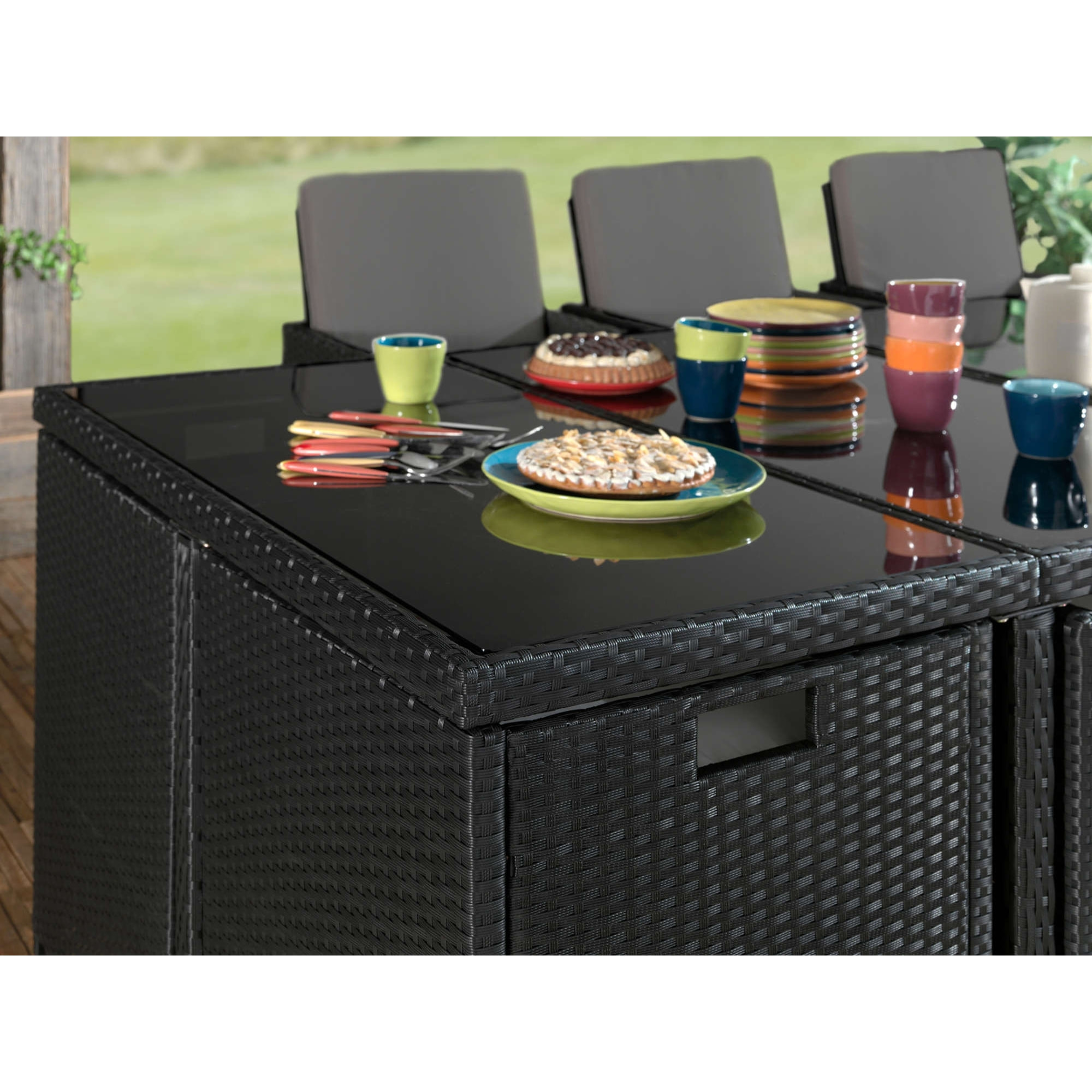 Fira - Salon de jardin encastrable 12 places - en résine tressée - Noir avec coussins gris + housse de protection - Noir / Gris