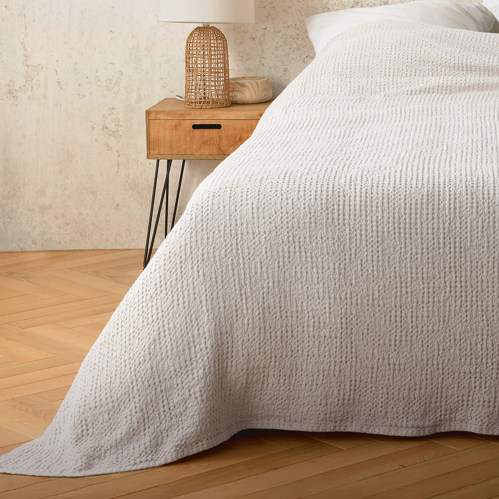 Plaid ou couvre lit 100%  coton nid d’abeille - Blanc