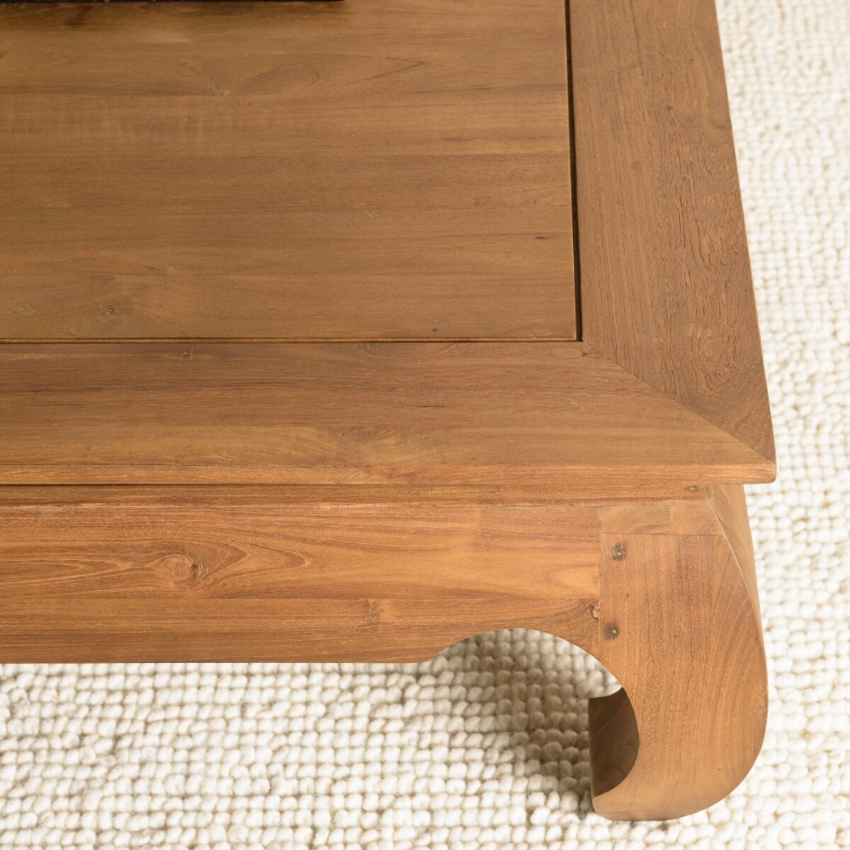 SIXTINE - Table opium 120x120cm en bois de teck recyclé massif